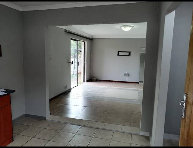 1 bed property to rent in WINCHESTER HILLS